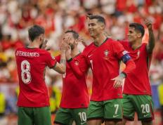 乐鱼 vip 注册-西班牙翻盘波兰，C罗送出助攻的简单介绍