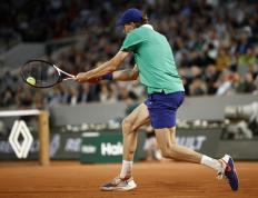 乐鱼体育-美国网球队鏖战法国网球队，纳达尔关键制胜的简单介绍